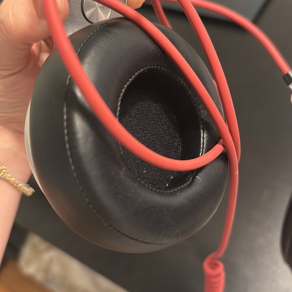 Beats Over-Ear Headphones - Black and Red - Picture 5 of 5